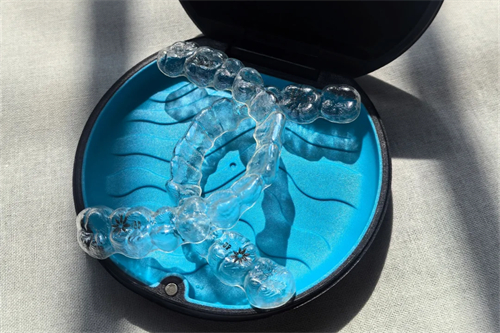 隐适美牙齿矫正